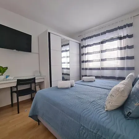 Luxury & Spacious Sea View From Bed Макарська